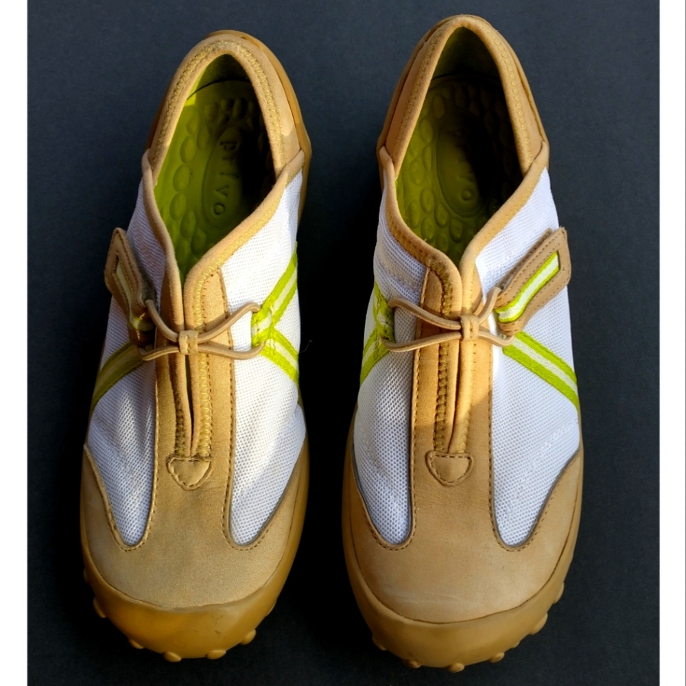 Pr!vo by Clark's Slip On Sport Shoes Size 6